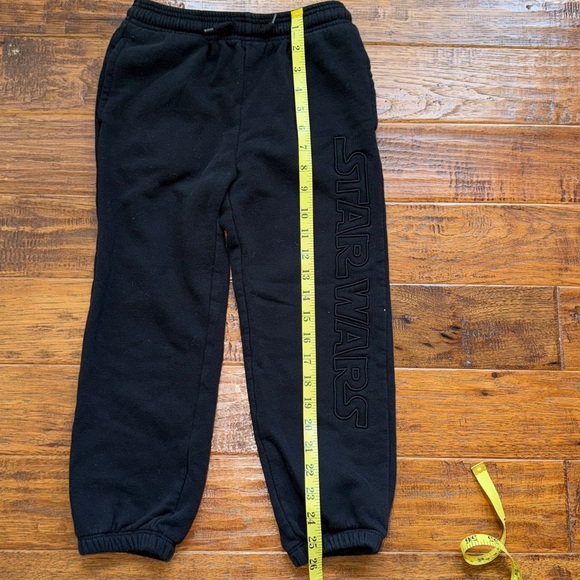 Gap Kids | Star Wars™ Jogger and Sweatshirt, unisex Small 6-7, black - Picture 9 of 11